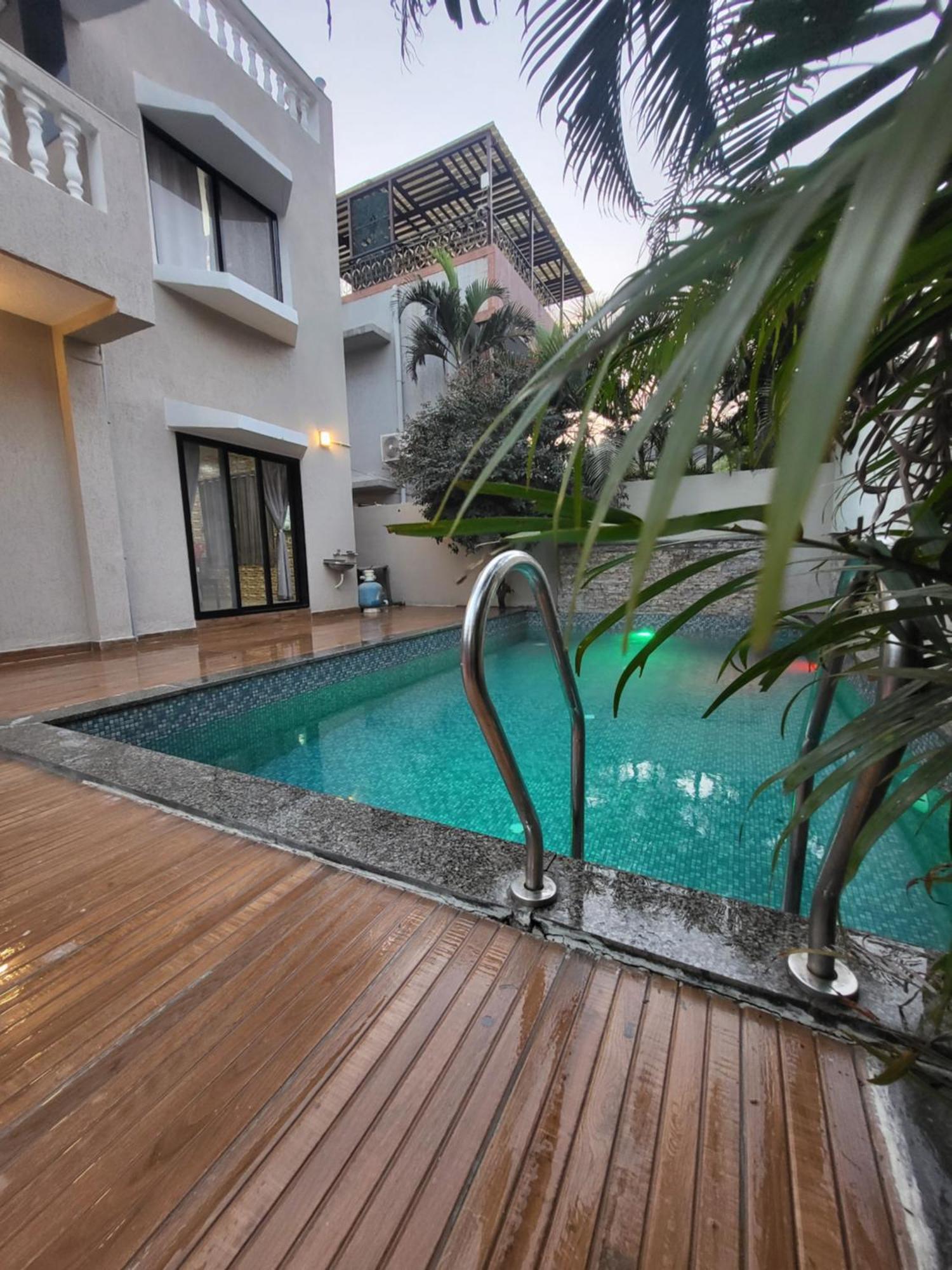 The Perfect Stays Para Disco Big Pool Cricket Turf Villa Lonavla Zewnętrze zdjęcie
