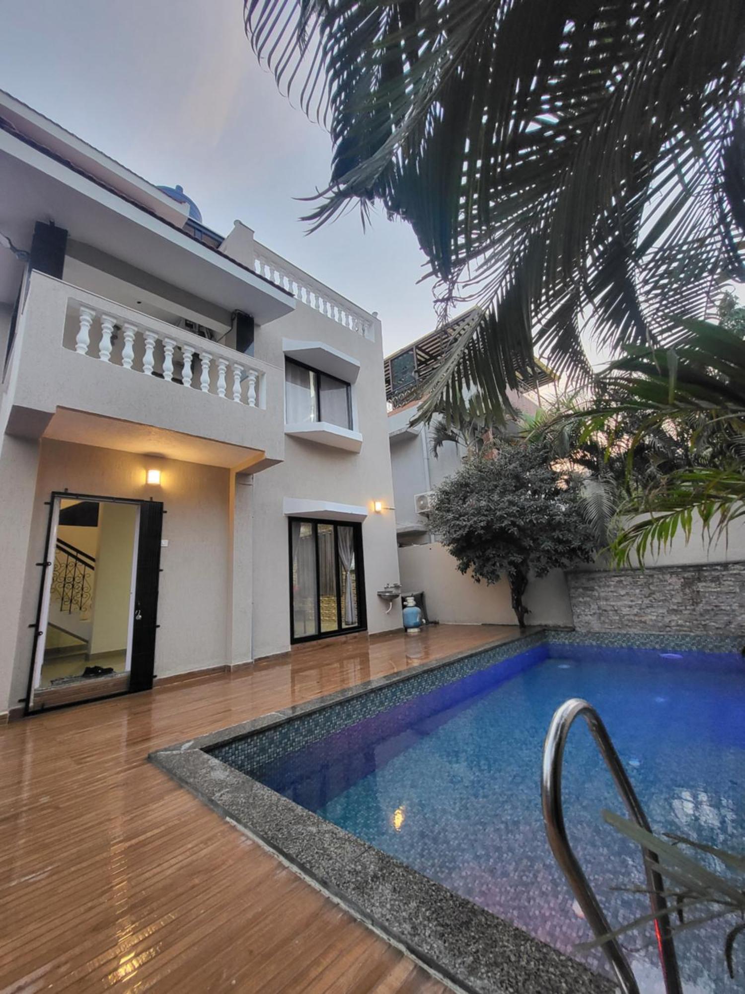 The Perfect Stays Para Disco Big Pool Cricket Turf Villa Lonavla Zewnętrze zdjęcie