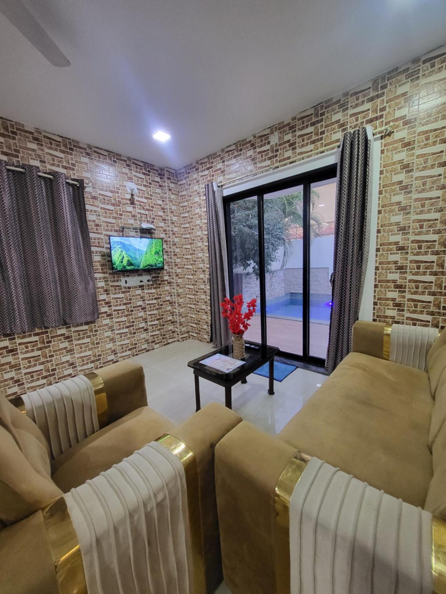 The Perfect Stays Para Disco Big Pool Cricket Turf Villa Lonavla Zewnętrze zdjęcie