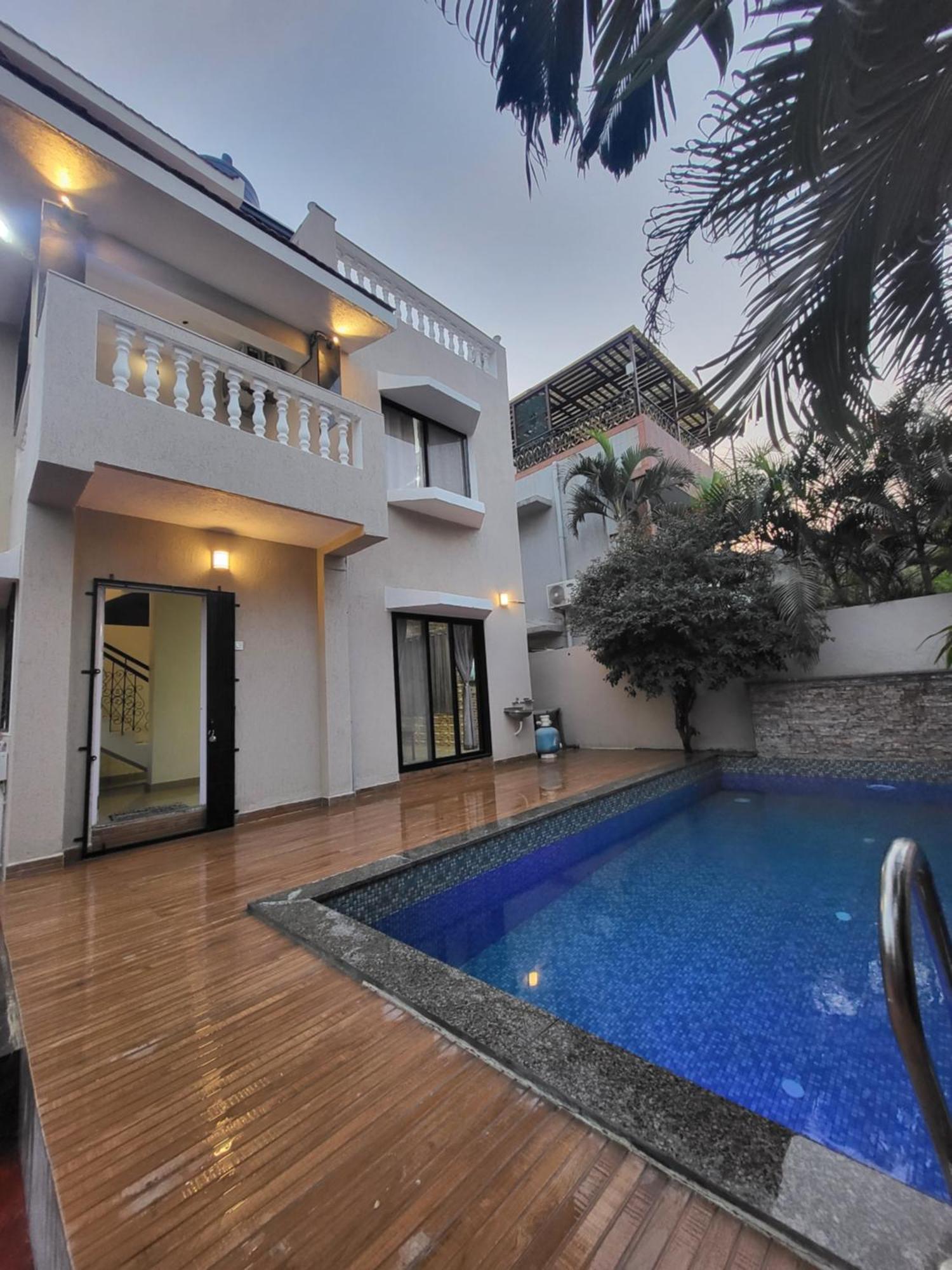 The Perfect Stays Para Disco Big Pool Cricket Turf Villa Lonavla Zewnętrze zdjęcie